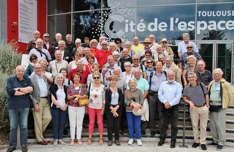 15_TOUL0205 (Stephan).jpg - Photo de groupe. Sérieux...